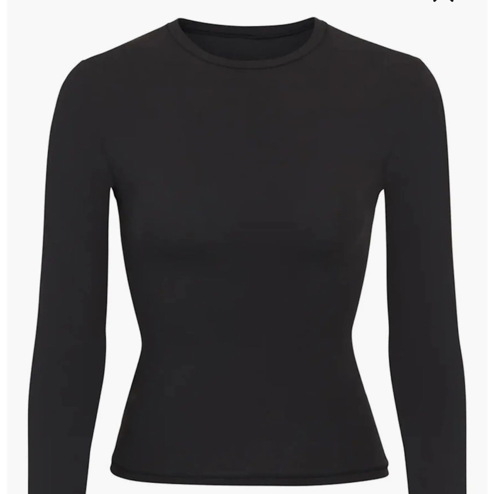 Skims fits everybody long sleeve tshirt